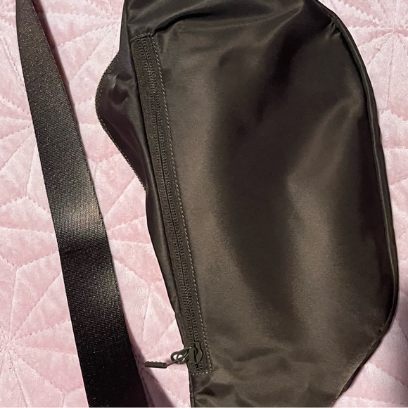 Lululemon Crossbody Belt Bag - Picture 7 of 8